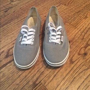 AUTHENTIC VANS - Women’s Size 6.5